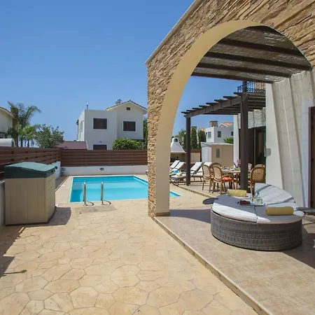 Ionion 16 Ferienhaus Agia Napa